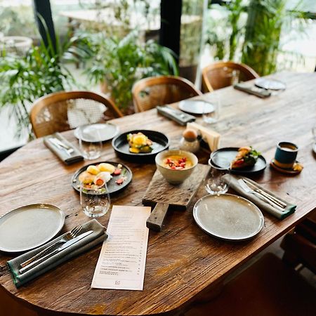 Khedi Hotel Тбилиси Экстерьер фото