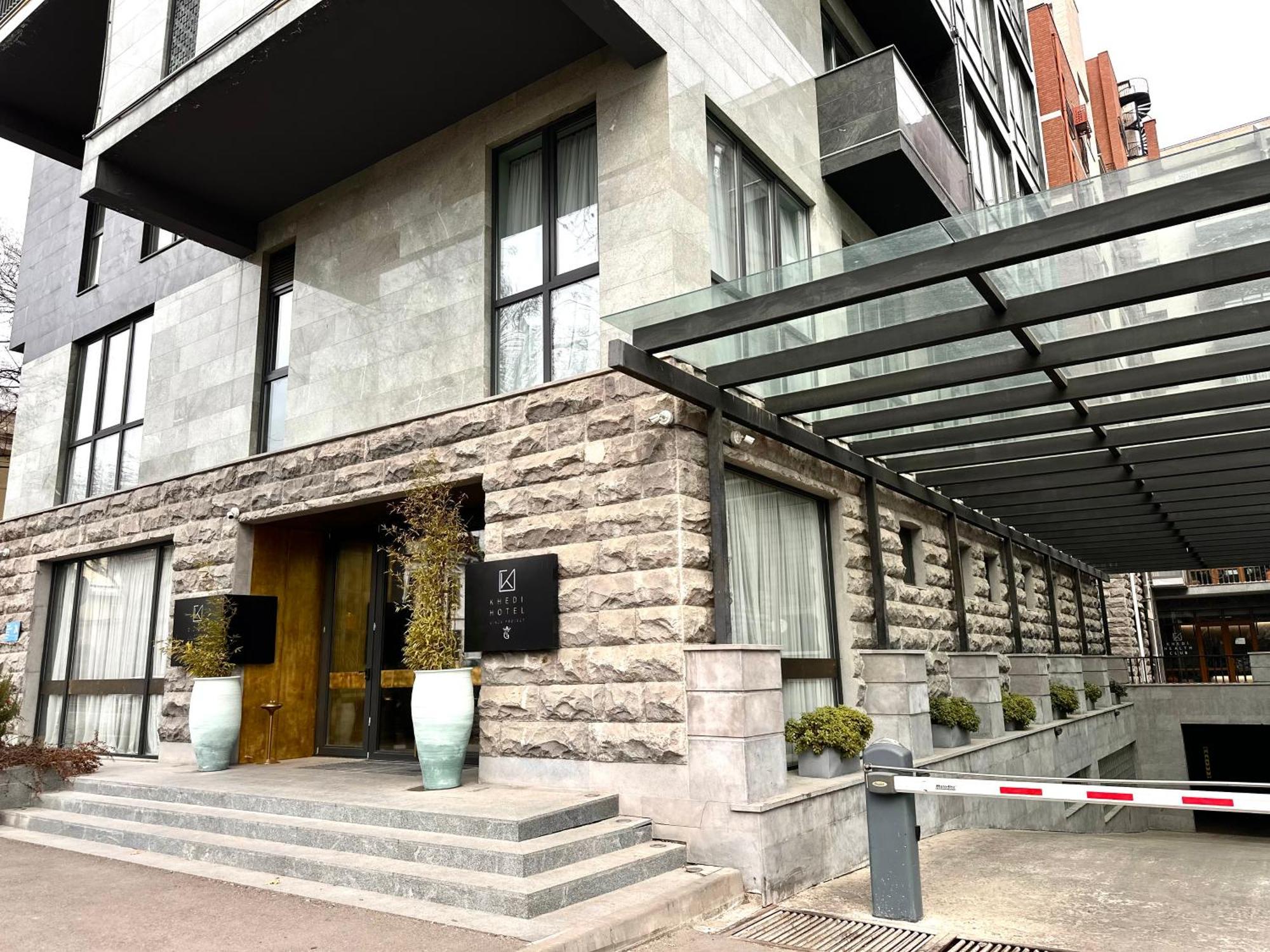 Khedi Hotel Тбилиси Экстерьер фото